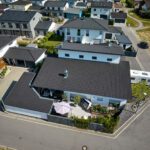 Modernes Einfamilienhaus mit Einliegerwohnung in Parkstetten - Luftansicht