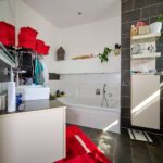 Modernes Einfamilienhaus mit Einliegerwohnung in Parkstetten - Badezimmer